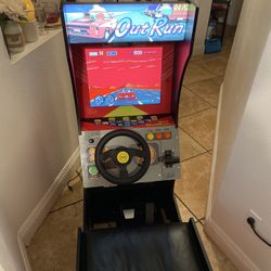 ARCADE 1UP OutRun　本体 あのレーシングゲーム筐体が家にやってくる！「ARCADE1UP OutRun」発売