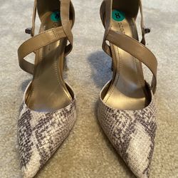 BCBG Size 8 Heels In Great Condition!