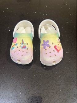 Girl shoes