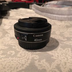 EF 40mm 2.8 Lens