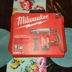 Milwaukee 1-1/8 in. Corded SDS-plus Rotary Hammer