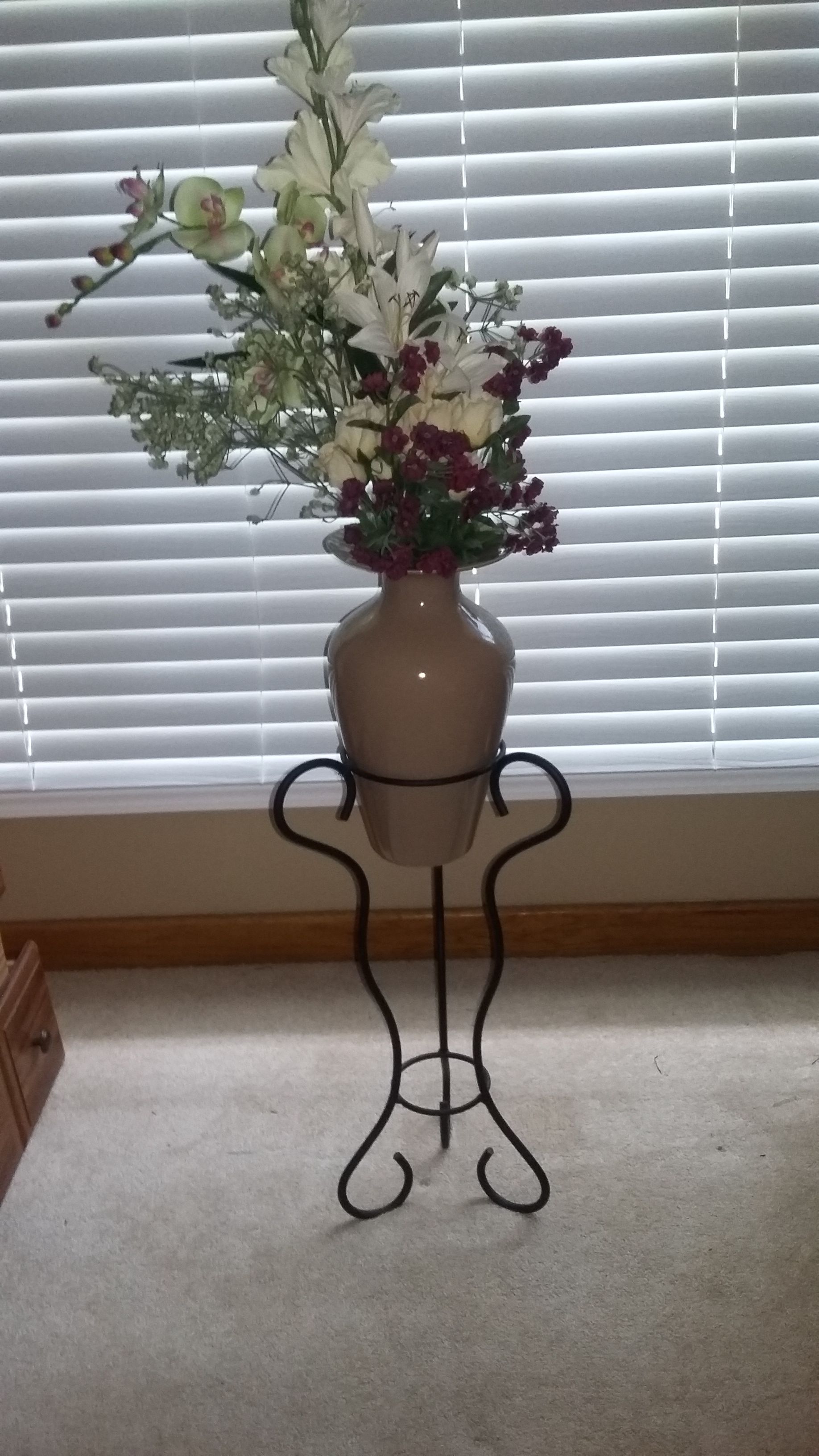 Vase with stand & flowers