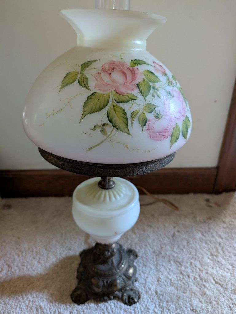 Antique Lamp&Wooden Fold Table