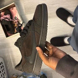 Travis scott jordan 1 low