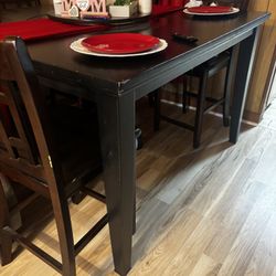 Dining table set