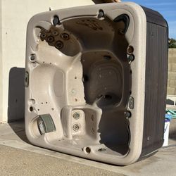 Free Jacuzzi 