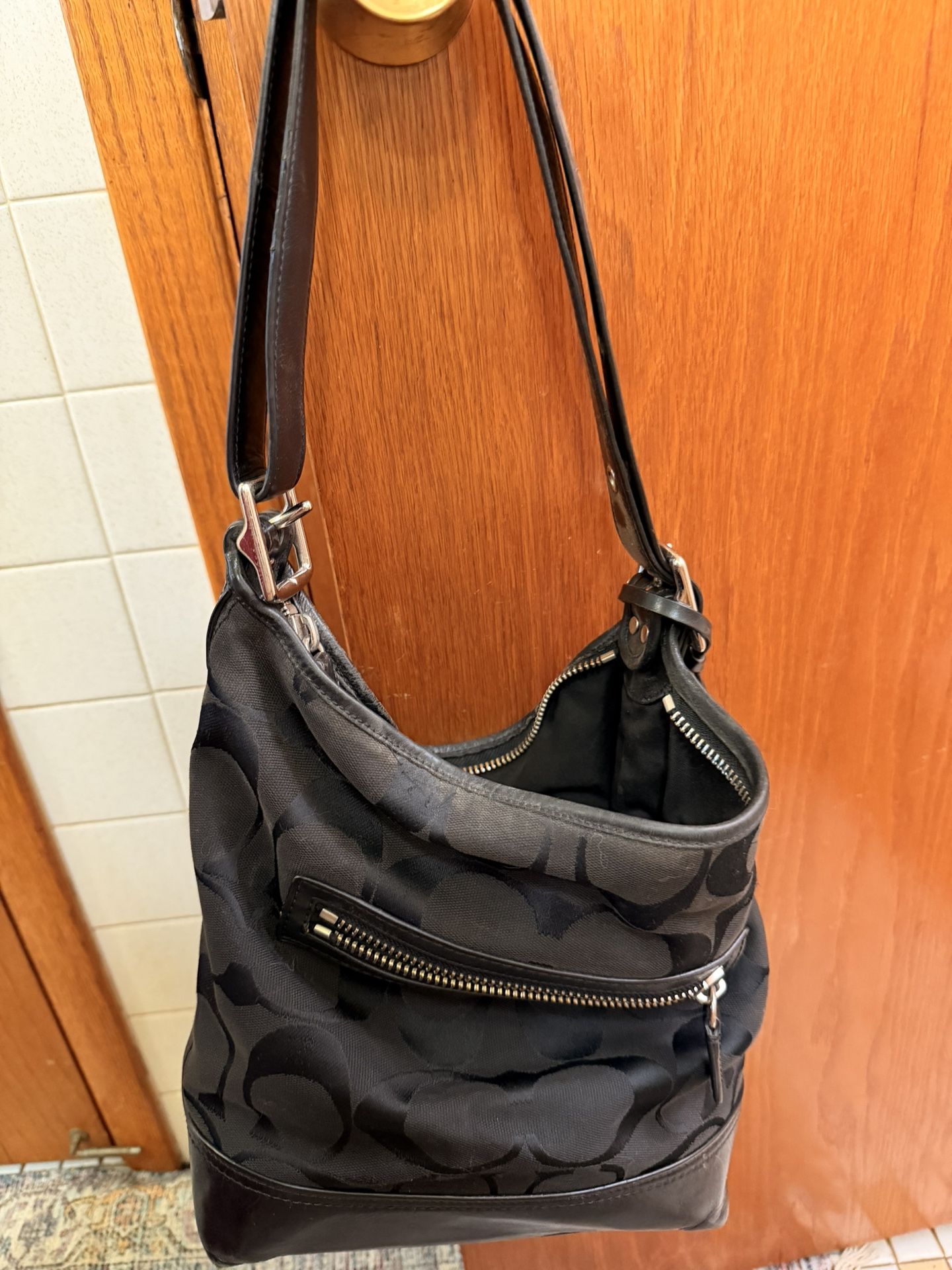 Old Coach Bag!! Great Shape!! 