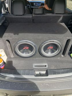 2 12 Alpine type R subwoofers