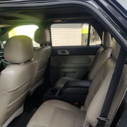 2011 Ford Explorer Seats