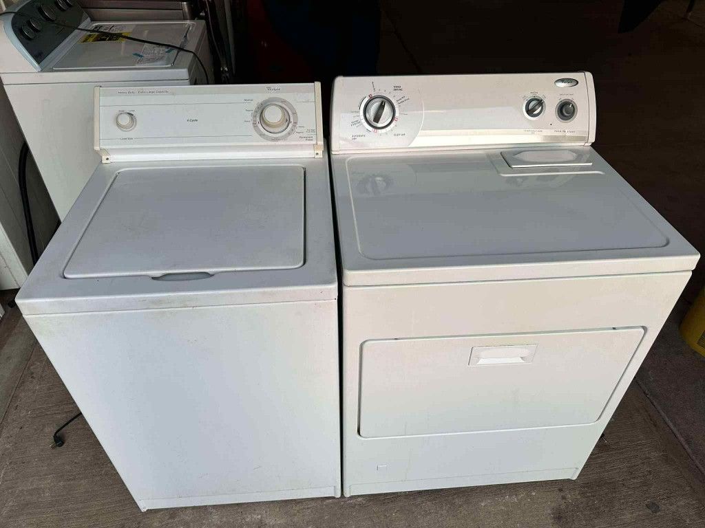 Whirlpool Washer And Gas Dryer