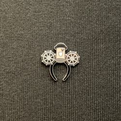 Disney Pins - Steamboat Willie D