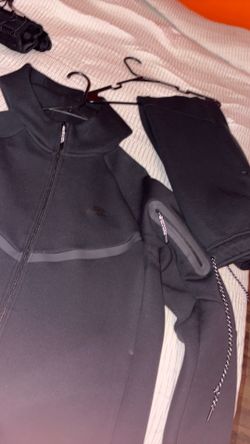 Black Nike tech pants and jacket size medium