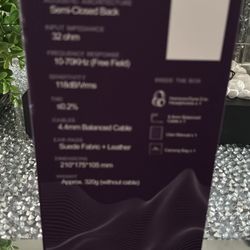 I'm selling or exchanging brand new computer headphones.