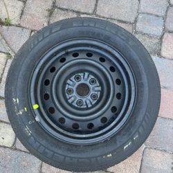 Tire And Rim 215/60 R16