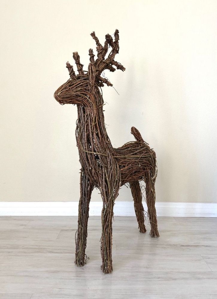 Grapevine Reindeer