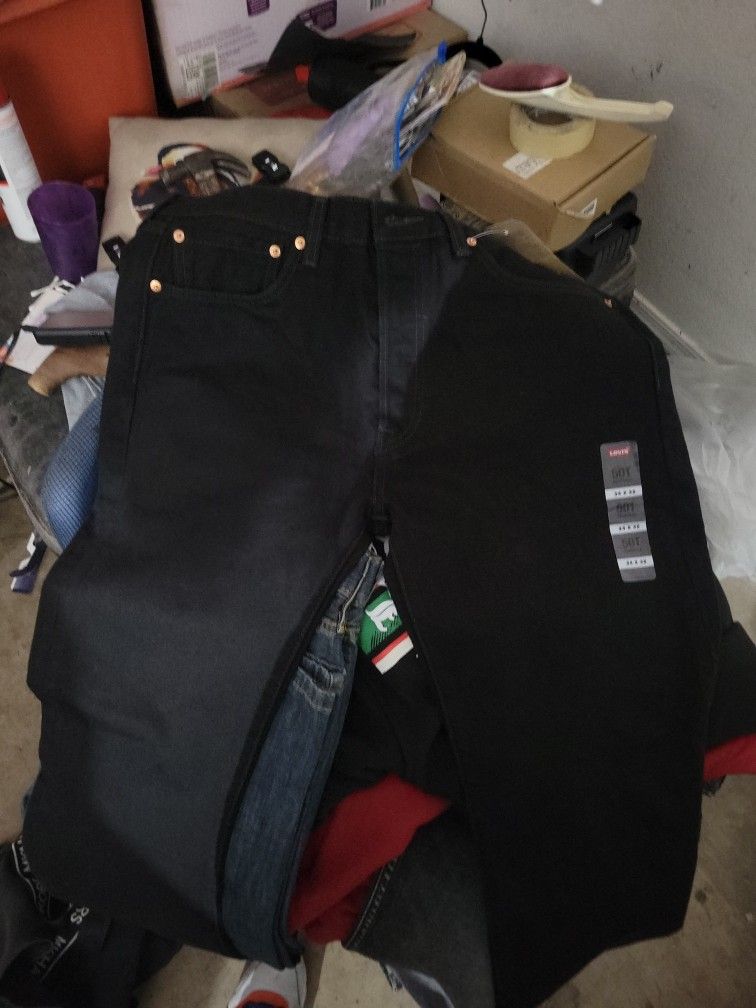 Levis