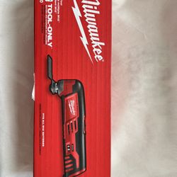 Milwaukee M12 Multi-Tool