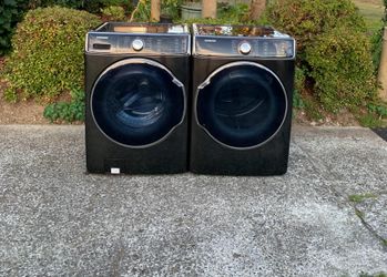 SAMSUNG WASHER AND DRYER SET (MEGA CAPACITY).
