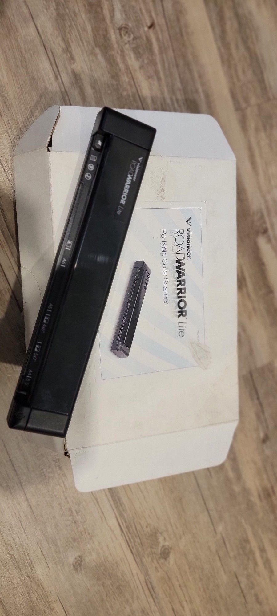 Visioneer RoadWarrior Lite Portable Color Scanner.