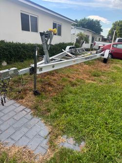 Boat trailer ready to go 25 ft brakes on 2 axles