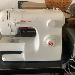 Singer Traditional Sewing Machine