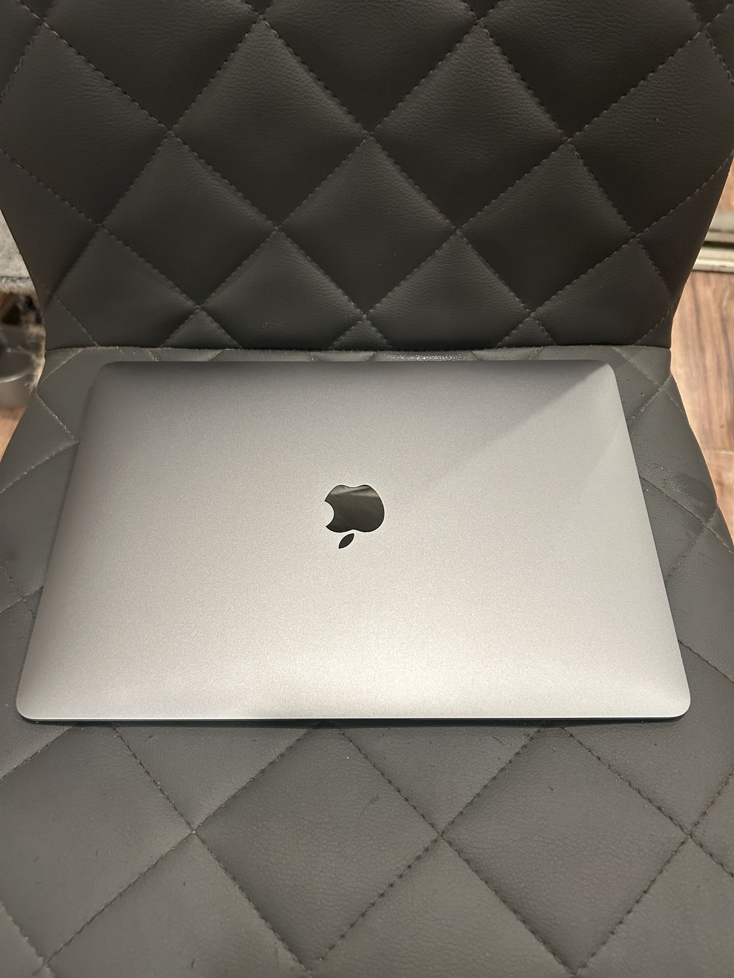 2020 M1 Macbook