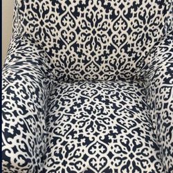 10 Cash  Red Faux Leather Chair With Slip Cover Very Sturdy Near AV College 