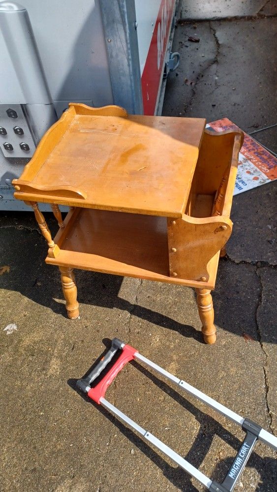 Pair of 2 vintage farmhouse end tables