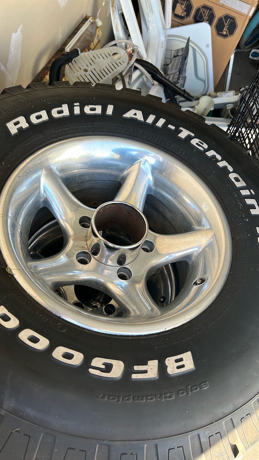 Rines De Ford Bronco 5 Birlos Con Llantas Estan Buenas