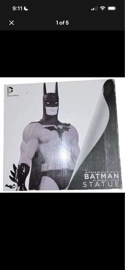DC Collectibles Batman Black & White Statue by Michael Turner