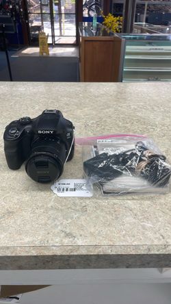 Sony A3000 20.1MP mirror-less camera W/18-55mm lens/usb cable/pwr brick,strap,manual. 70519441