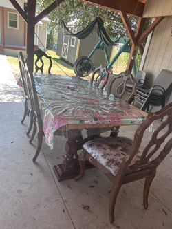 Kitchen table !