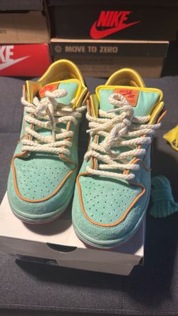 Nike SB Dunk Low Tourmaline Size 9