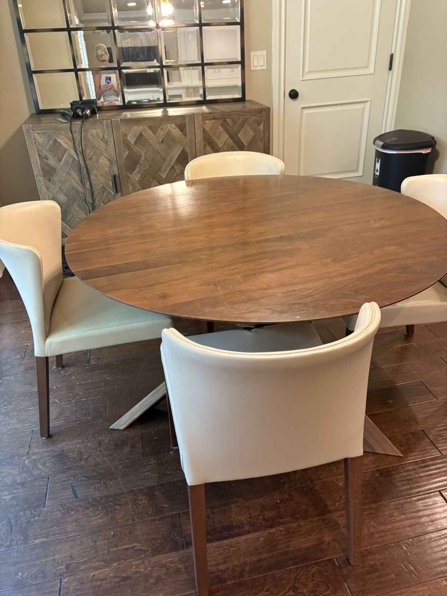 Crate & Barrel Apex 51" Round Dining Table