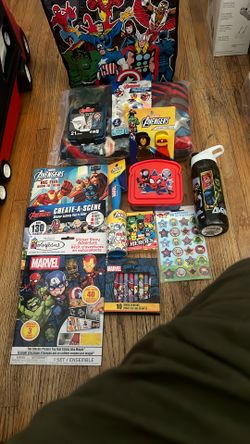 Avengers Gift Set New