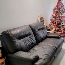 BEAUTIFUL LEATHER POWER RECLINER SOFA