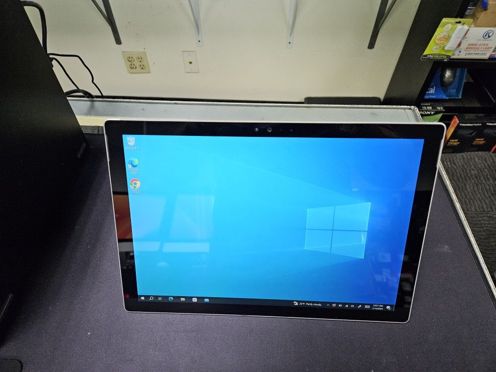 Microsoft Surface Pro 4 Tablet Core I7