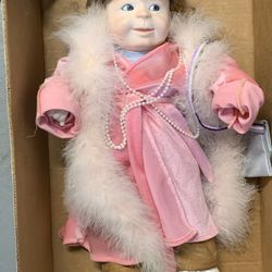 Doll cabbage Patch Kids Baby Plays Momma