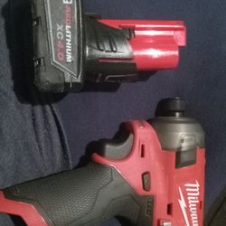 Milwaukee Fuel With 4.0 Battery 