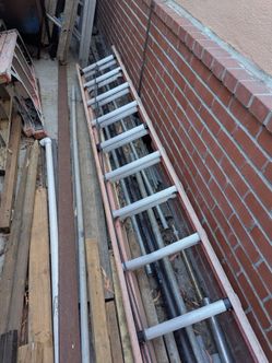 32 foot ladder