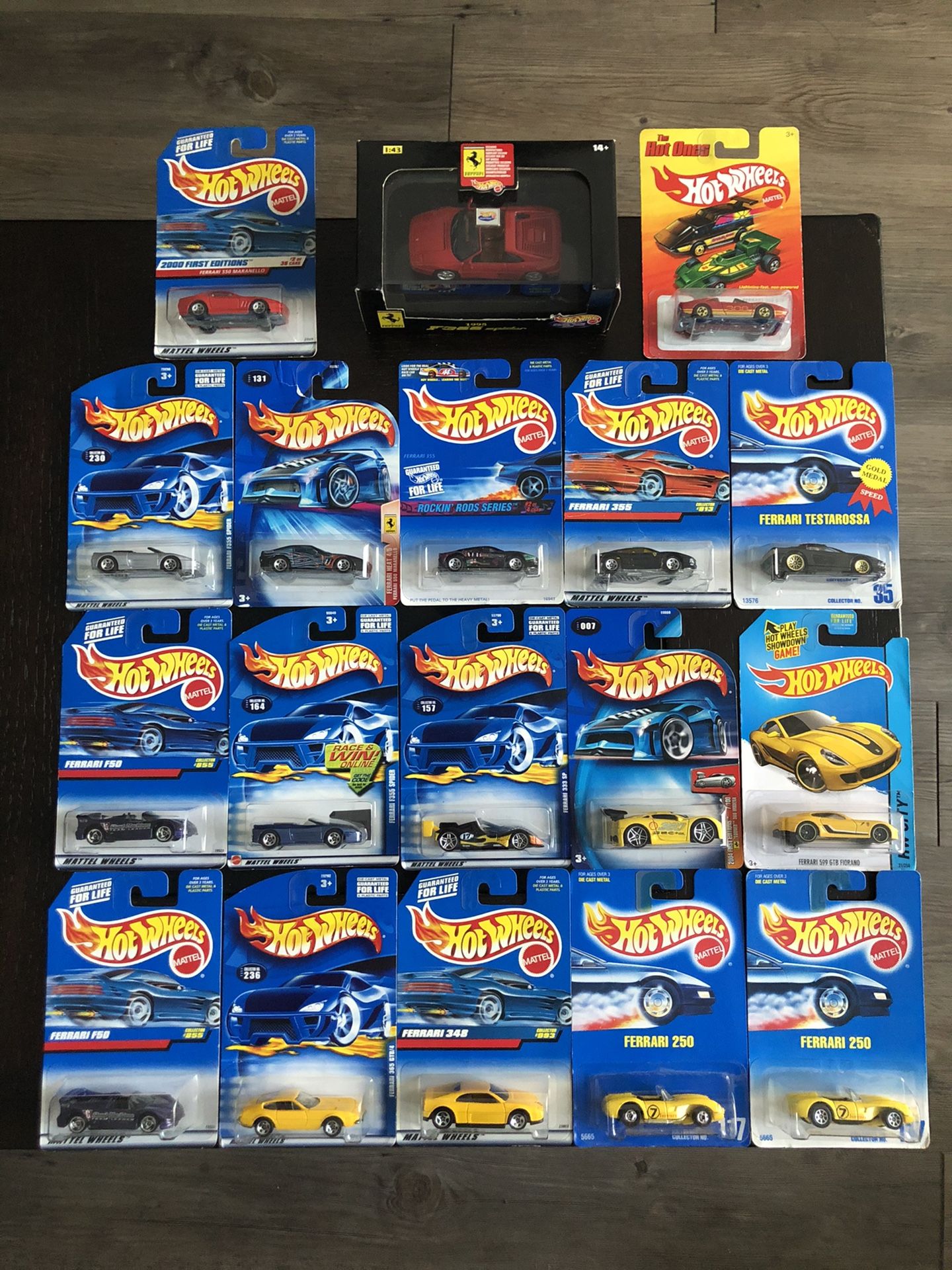 Ferrari Hot wheels Lot Of 18 Cars Hotwheels