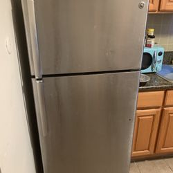 REFRIGERATOR FOR SALE 