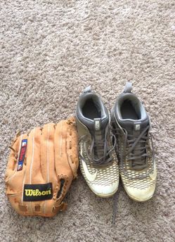 Mike trout cleats size 10 and baseball glove