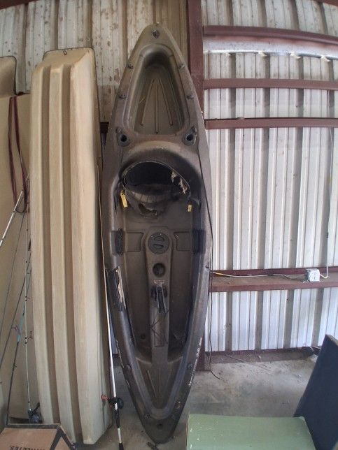 Sun Dolphin Sit On Top Kayak – 10ft Fishing/Recreational