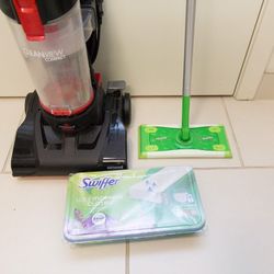 Home / apartment floor cleaning kit (vacuum + swiffer + pads) 

