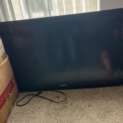  Panasonic TV 