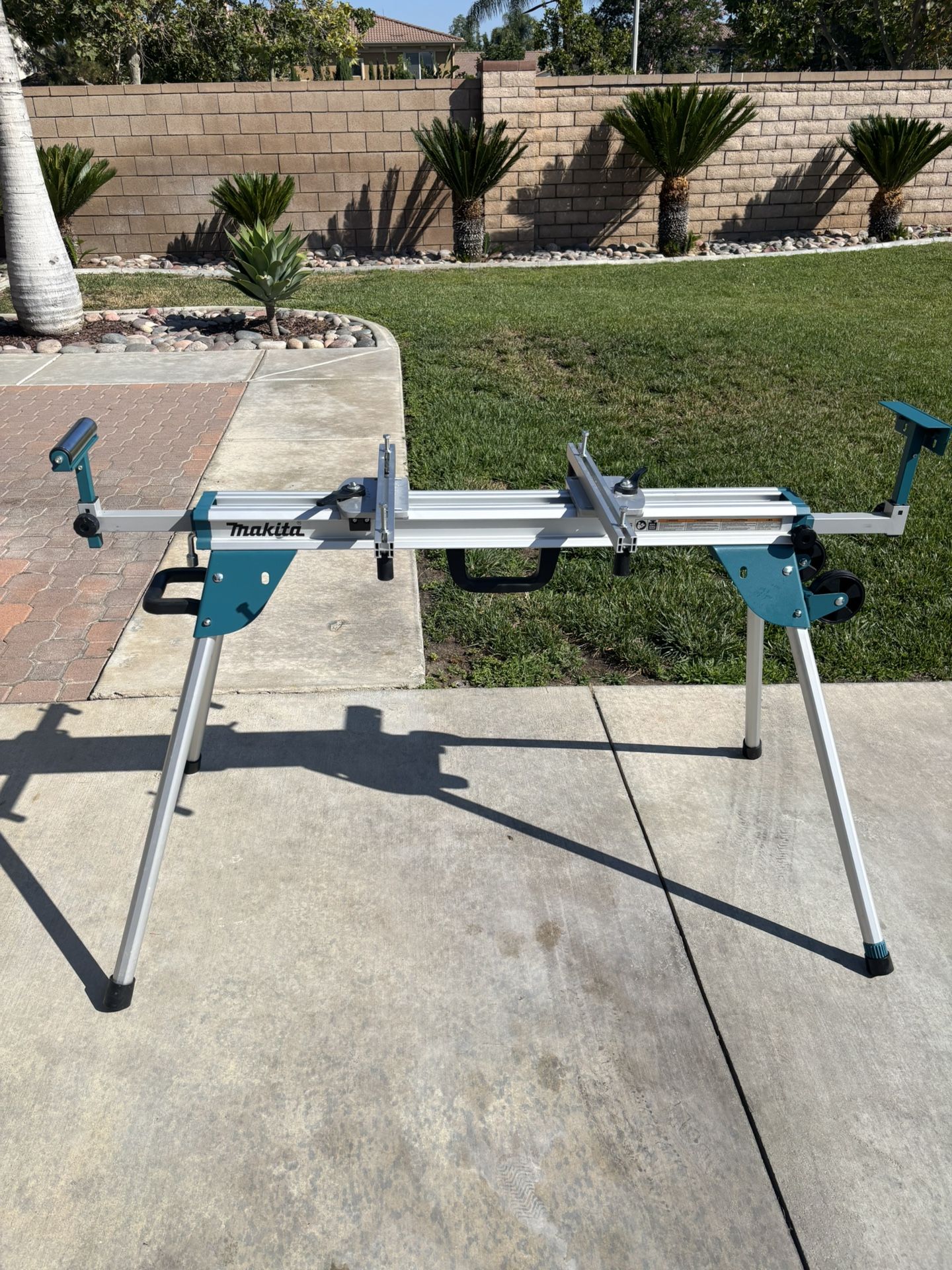 Makita Compact Folding Miter Saw Stand
