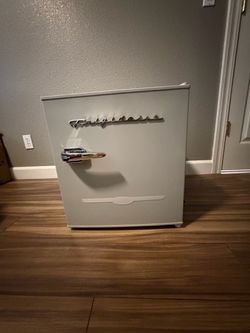 Frigidaire Retro Mini Fridge with stand