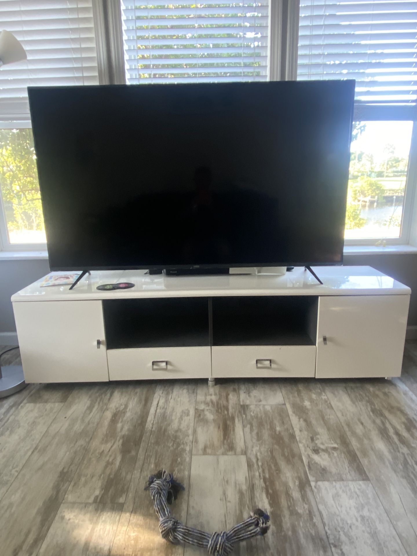 TV/Entertainment Stand-Heavy Duty