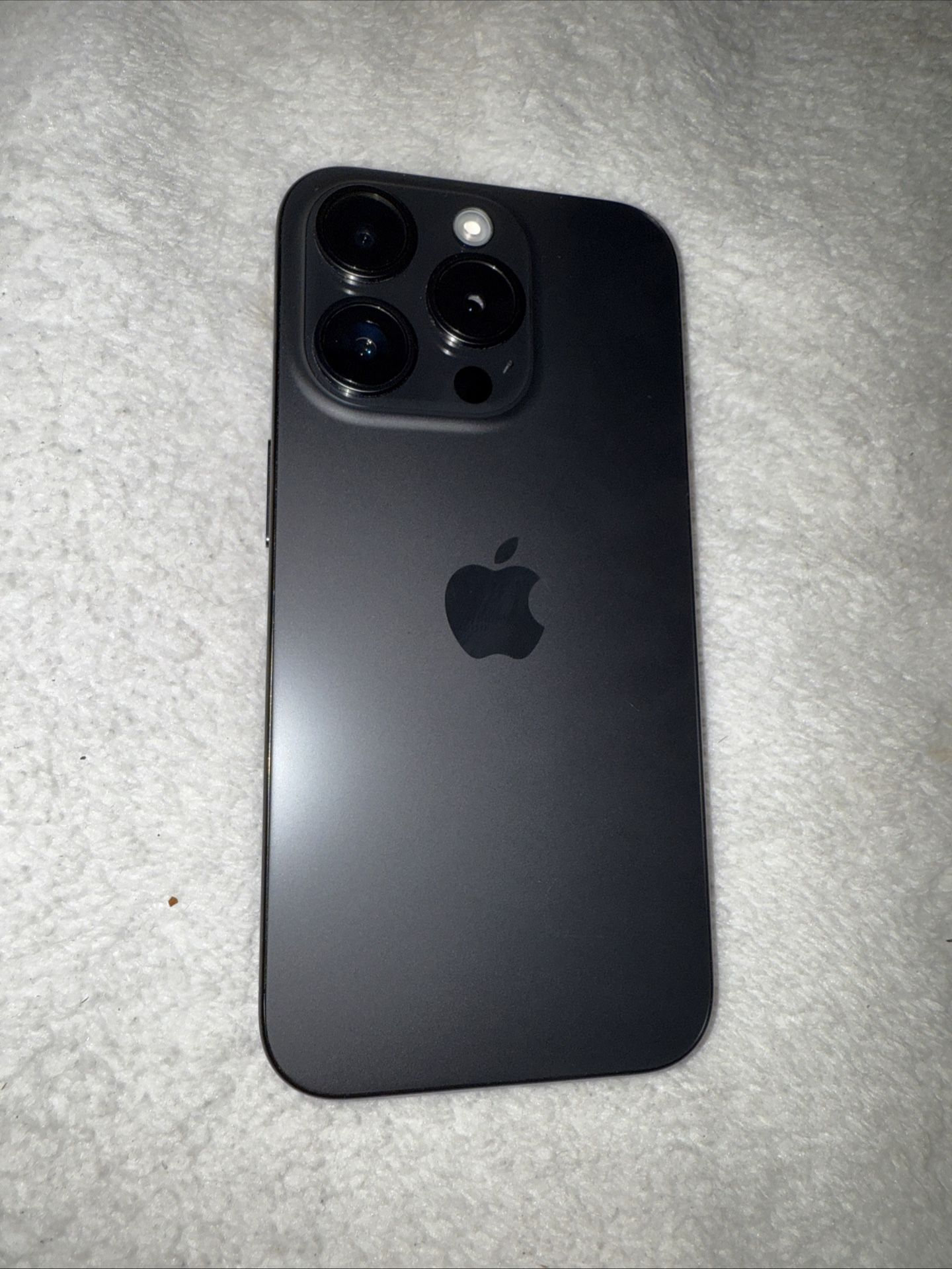 UNLOCKED EXCELLENT iPhone 15 Pro - 1TB